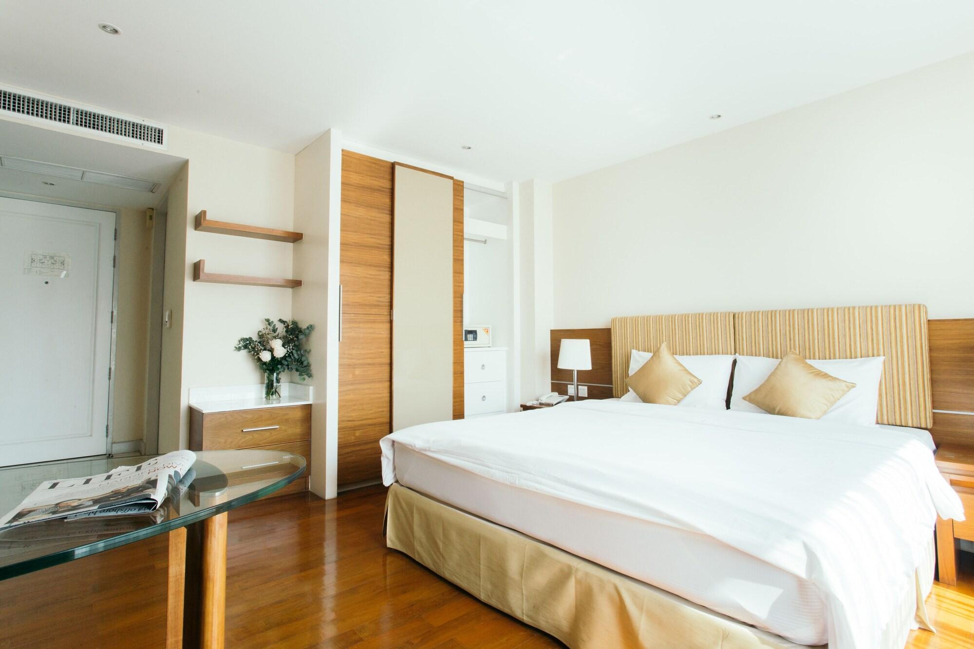 בנגקוק Thomson Residence Hotel מראה חיצוני תמונה