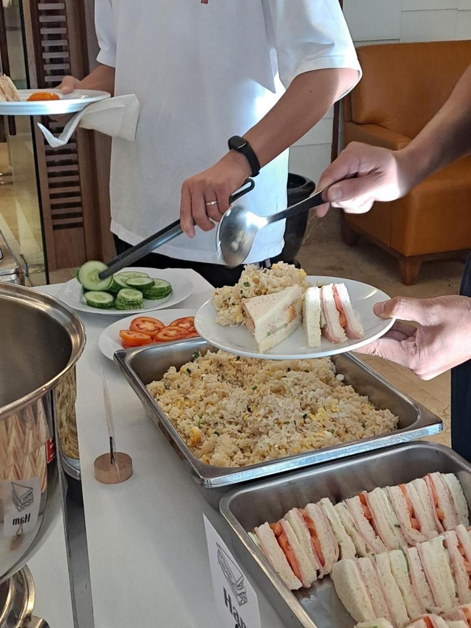 בנגקוק Thomson Residence Hotel מראה חיצוני תמונה