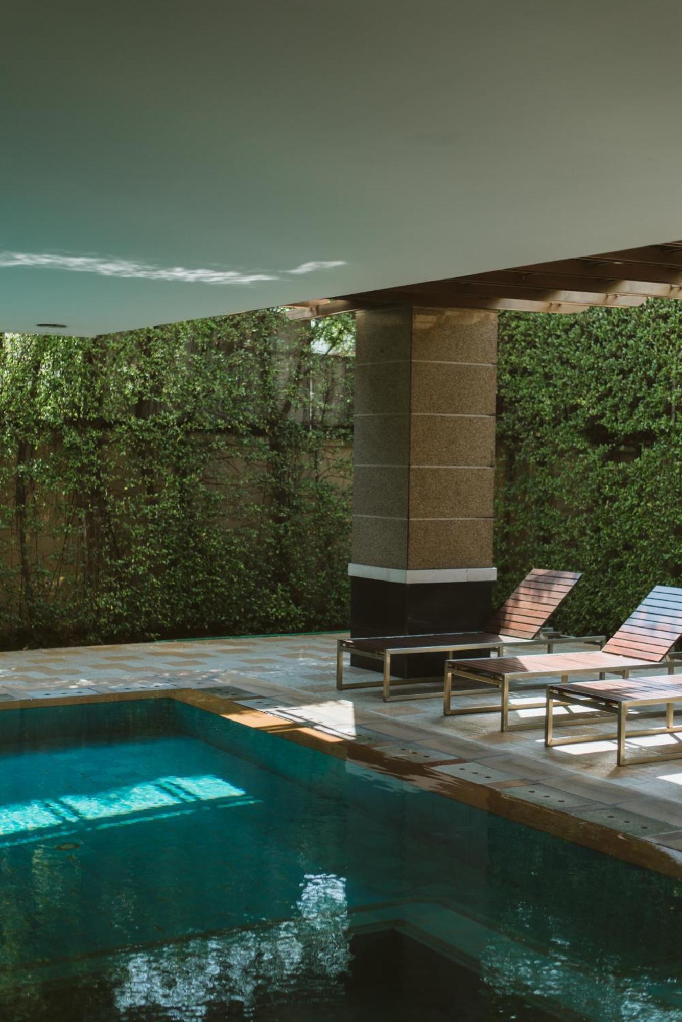 בנגקוק Thomson Residence Hotel מראה חיצוני תמונה