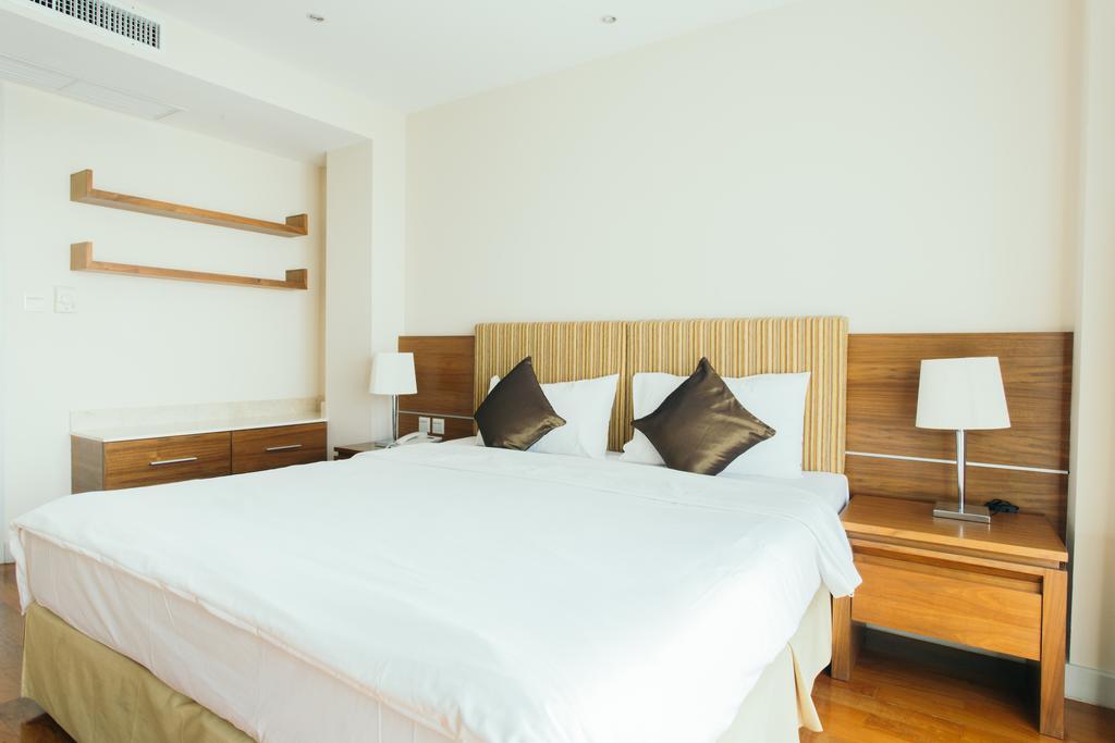 בנגקוק Thomson Residence Hotel מראה חיצוני תמונה