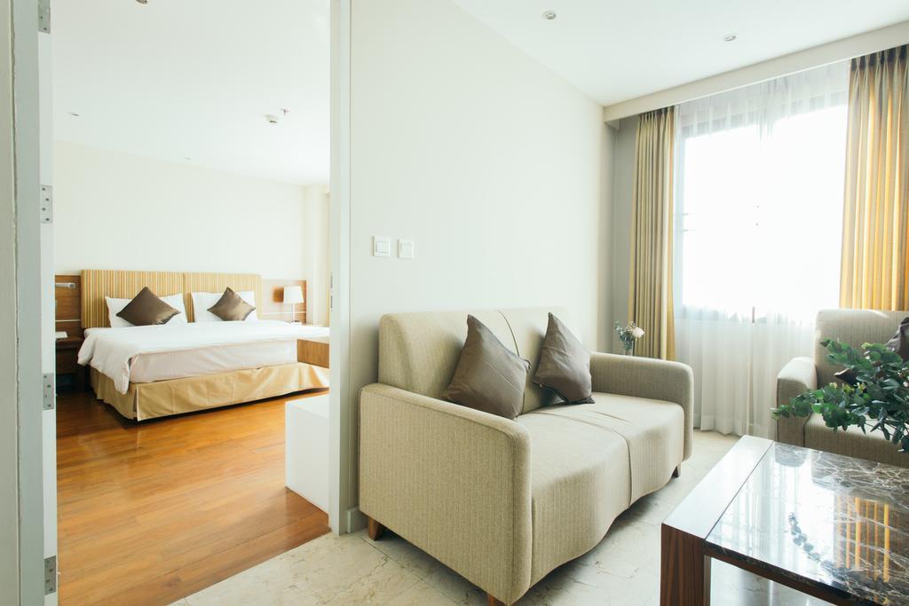 בנגקוק Thomson Residence Hotel מראה חיצוני תמונה