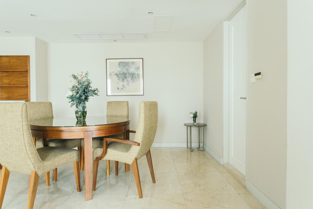 בנגקוק Thomson Residence Hotel מראה חיצוני תמונה
