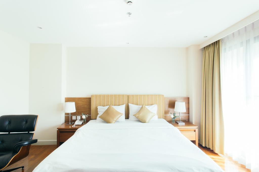 בנגקוק Thomson Residence Hotel מראה חיצוני תמונה