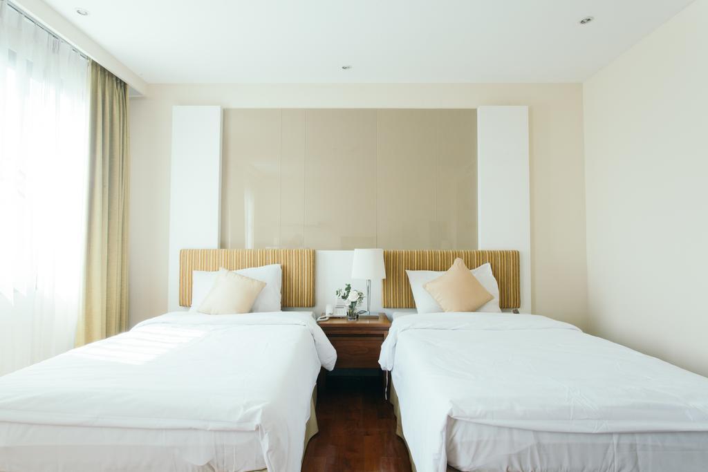 בנגקוק Thomson Residence Hotel מראה חיצוני תמונה