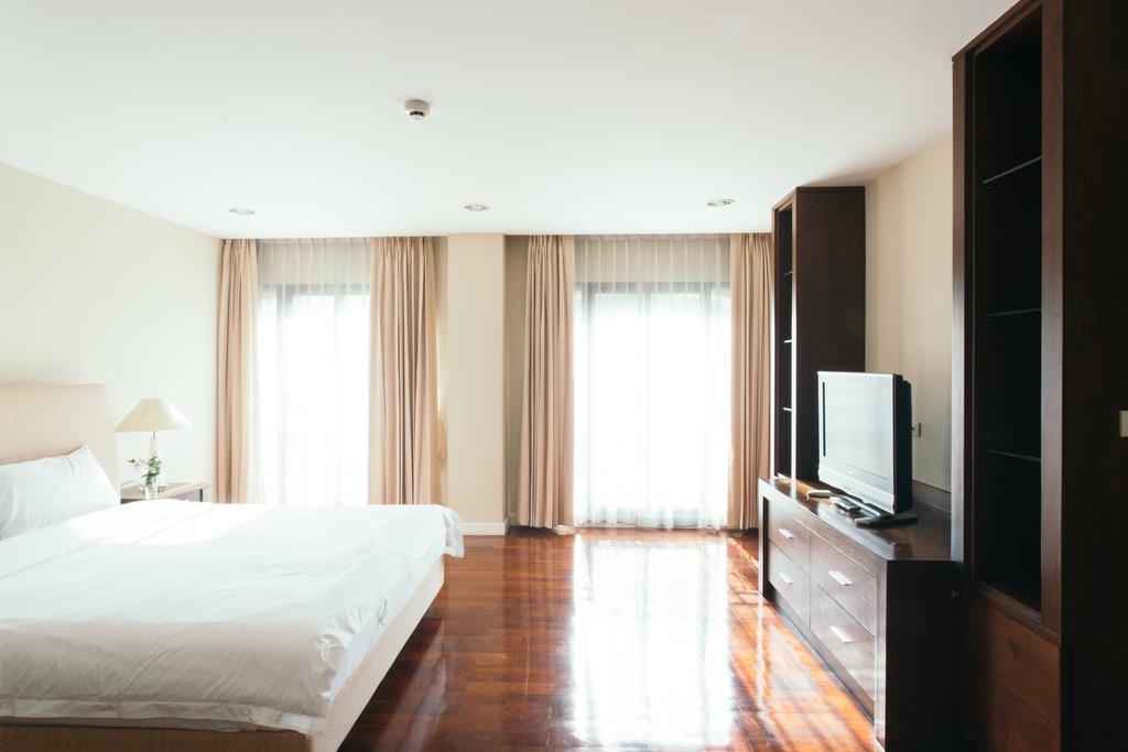 בנגקוק Thomson Residence Hotel מראה חיצוני תמונה